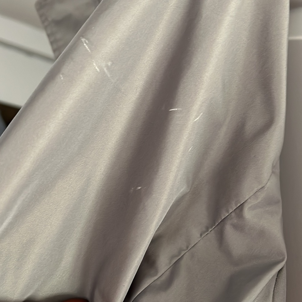 Burberry mens raincoat - Picture 10 of 11